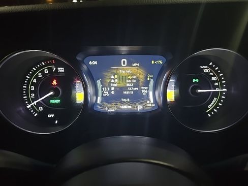 Used 2023 Jeep Wrangler Unlimited Sahara image 3