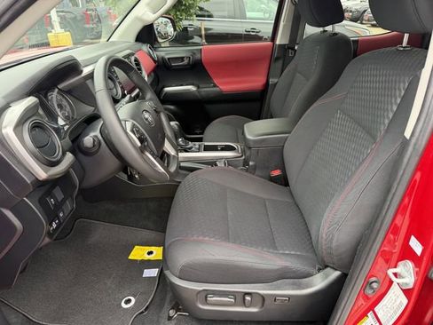 Used 2022 Toyota Tacoma SR5 RWD image 20