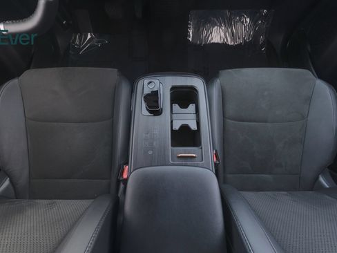 Used 2024 Nissan Ariya AWD image 27