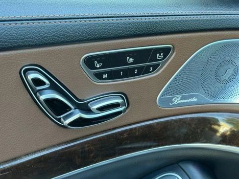 Used 2020 Mercedes-Benz S 560 4MATIC Sedan image 13