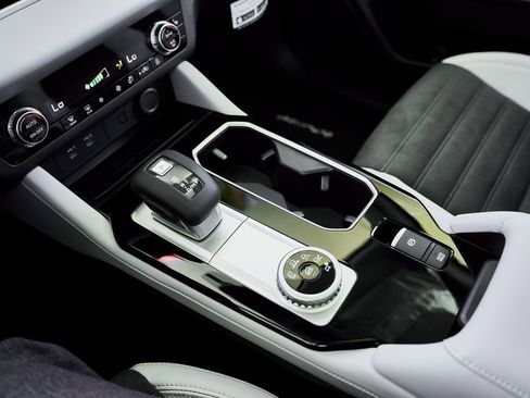 New 2026 Mitsubishi Outlander SE image 45