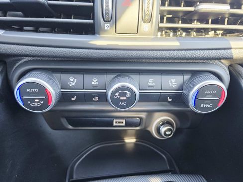 Used 2024 Alfa Romeo Giulia Ti image 30