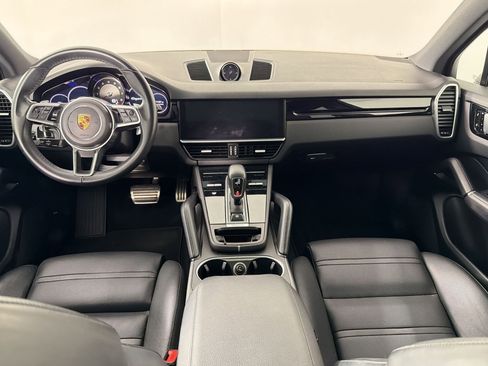 Used 2019 Porsche Cayenne S image 17