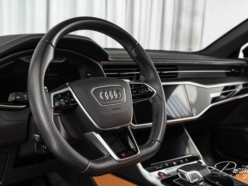 Used 2022 Audi RS 6 AWD/4WD image 28