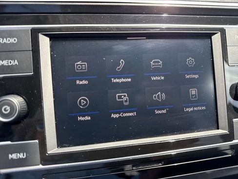 Used 2023 Volkswagen Tiguan S image 18