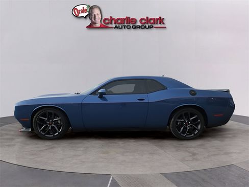 Used 2022 Dodge Challenger GT image 4