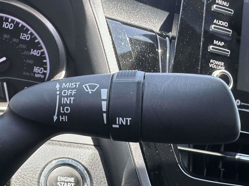 Used 2024 Toyota Camry SE w/ Cold Weather Package FWD image 18