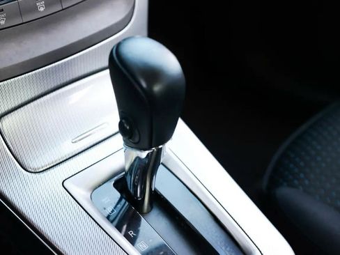 Used 2014 Nissan Sentra SR w/ Premium Package image 39