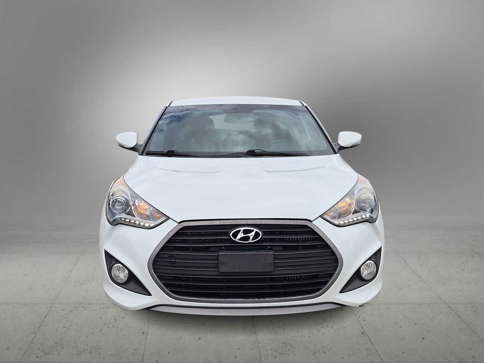 Used 2016 Hyundai Veloster Turbo FWD image 3