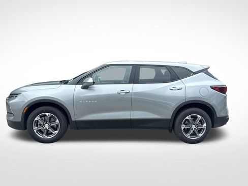 Used 2025 Chevrolet Blazer LT AWD/4WD image 11