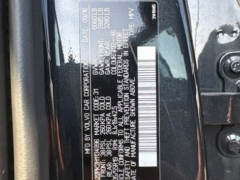 Used 2017 Volvo XC90 T6 Momentum w/ Vision Package AWD/4WD image 4