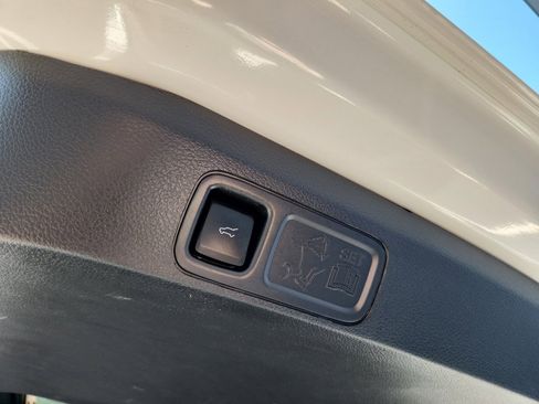 Used 2022 Lincoln Navigator Reserve image 38