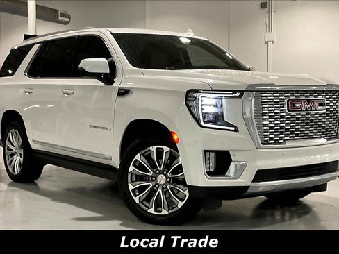 Used 2021 GMC Yukon Denali w/ Denali Premium Package AWD/4WD image 2