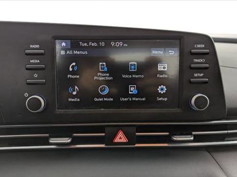 Used 2025 Hyundai Elantra SE image 28