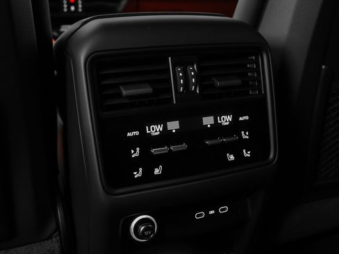 Certified 2026 Porsche Cayenne Coupe AWD/4WD image 39