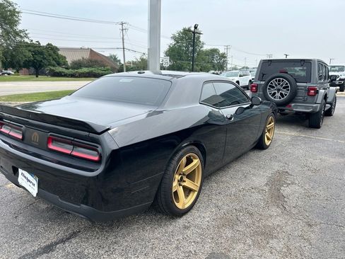 Used 2019 Dodge Challenger R/T RWD image 6
