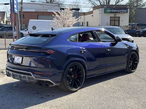 Used 2022 Lamborghini Urus AWD/4WD image 7