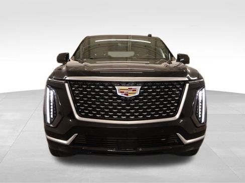 Used 2026 Cadillac Escalade ESV Luxury w/ Touring Package AWD/4WD image 6