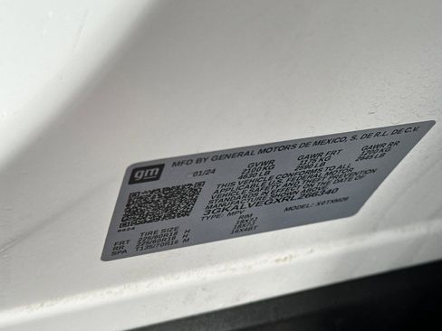 Used 2024 GMC Terrain SLT image 35