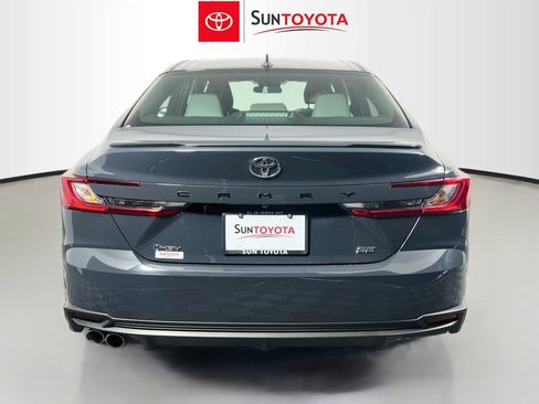 Used 2026 Toyota Camry SE FWD image 5