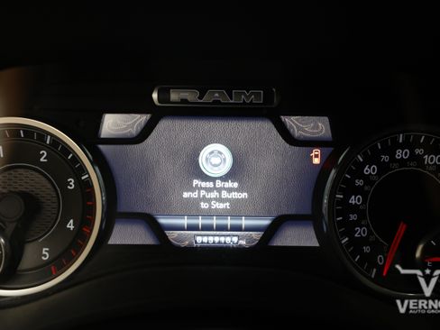 Used 2024 RAM 2500 Laramie w/ Night Edition AWD/4WD image 9