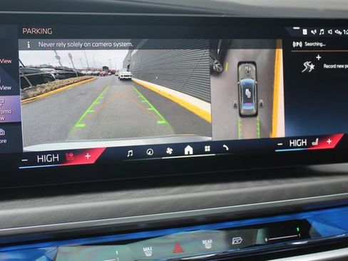 Used 2025 BMW i7 xDrive60 image 22