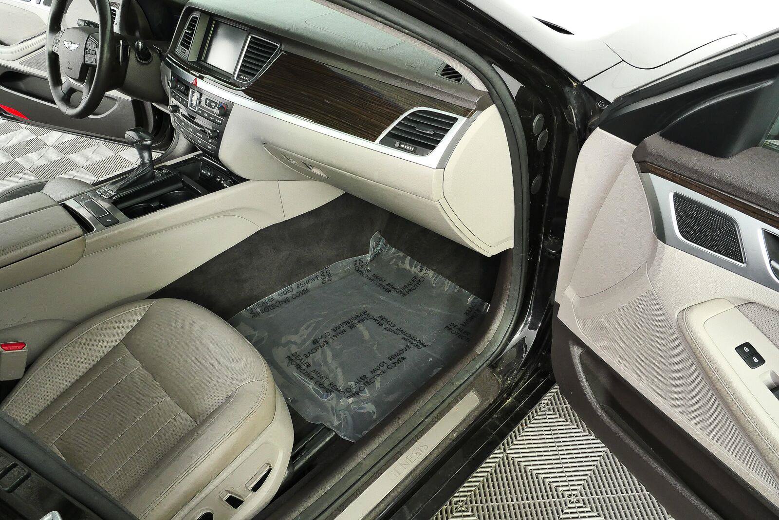 Used 2018 Genesis G80 3.8 RWD image 22