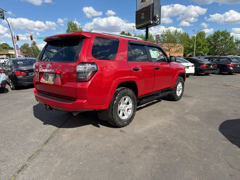 Used 2014 Toyota 4Runner SR5 AWD/4WD image 8