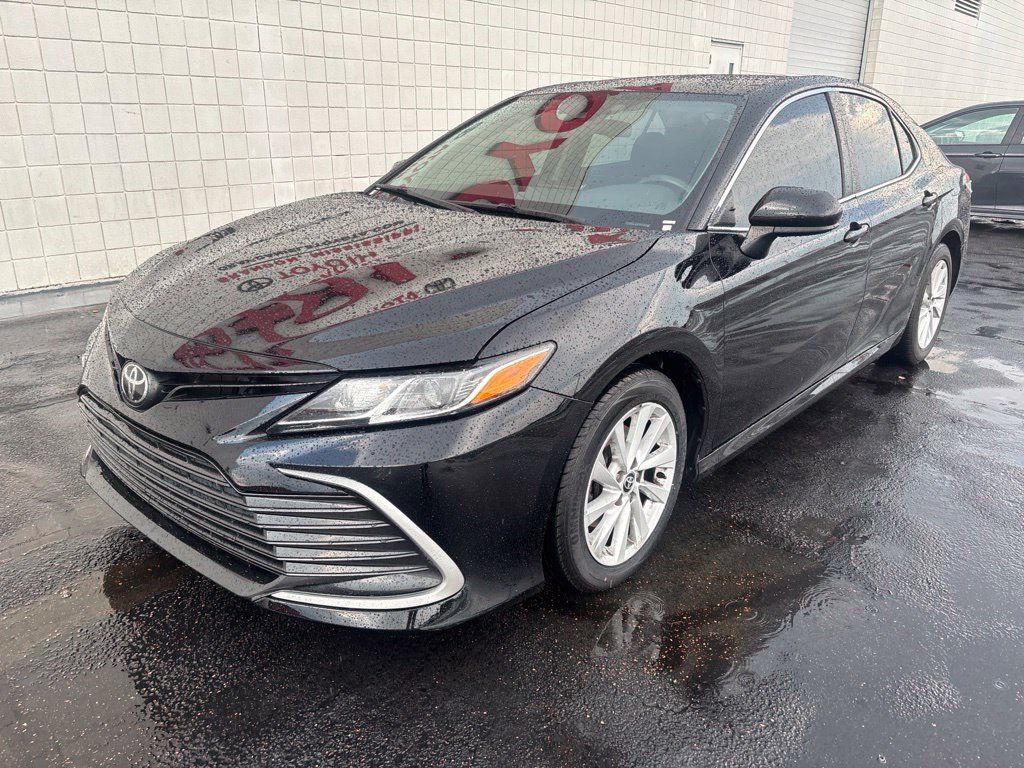 Used 2022 Toyota Camry LE FWD image 1