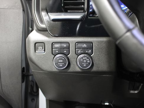 Used 2024 Chevrolet Silverado 1500 RST w/ Z71 Off-Road Package image 9