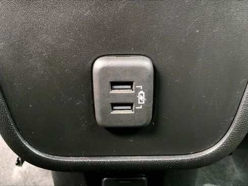 Used 2019 Chevrolet Equinox LT image 34