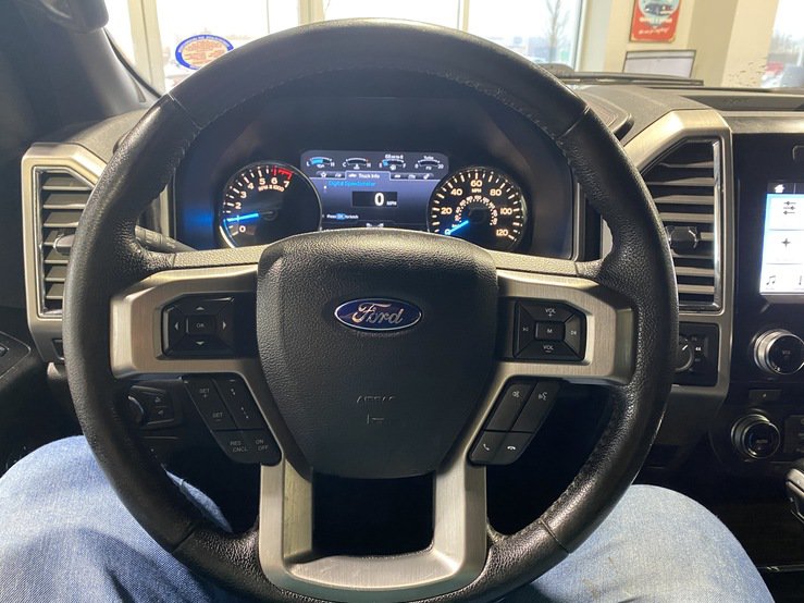 Used 2016 Ford F150 Platinum w/ Equipment Group 701A Luxury AWD/4WD image 19
