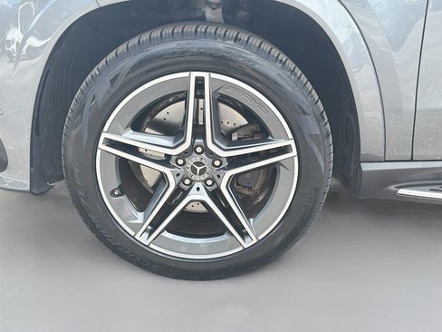 Used 2024 Mercedes-Benz GLS 450 4MATIC image 41