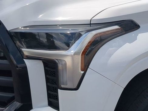 Used 2025 Toyota Tundra SR w/ SR Tow Package AWD/4WD image 7