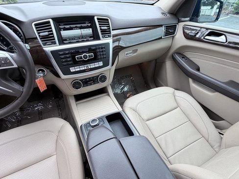 Used 2015 Mercedes-Benz ML 350 4MATIC w/ Premium 1 Package image 11