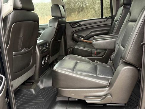 Used 2016 Chevrolet Suburban LTZ image 7