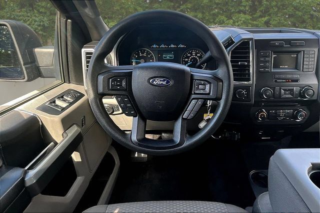 Used 2017 Ford F150 XLT AWD/4WD image 9