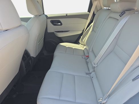 Used 2023 Nissan Rogue SL w/ SL Premium Package FWD image 14