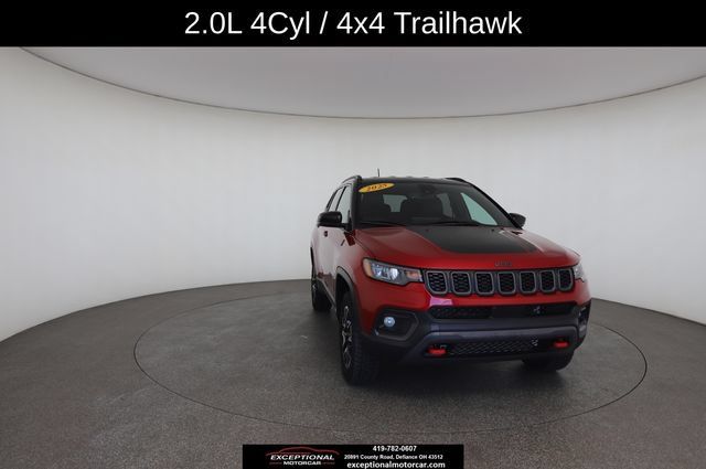 Used 2025 Jeep Compass Trailhawk AWD/4WD image 30