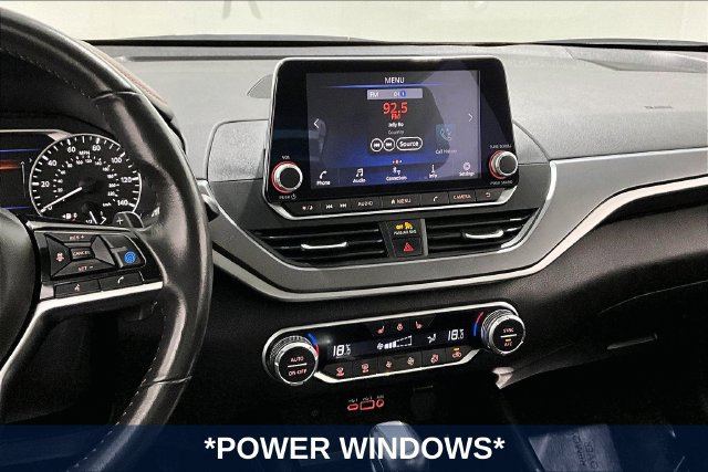 Used 2023 Nissan Altima 2.5 SR AWD/4WD image 12