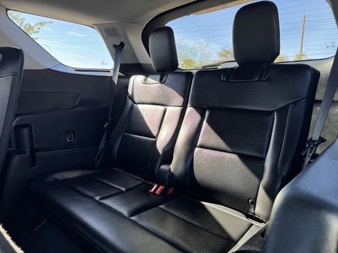 Used 2022 Ford Explorer Limited image 13