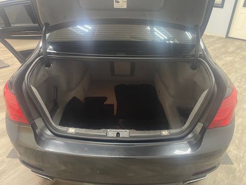 Used 2009 BMW 750Li image 25