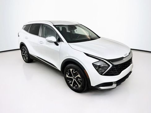 Used 2024 Kia Sportage EX AWD/4WD image 3
