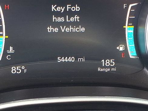 Used 2024 Chrysler Pacifica Touring-L FWD image 19