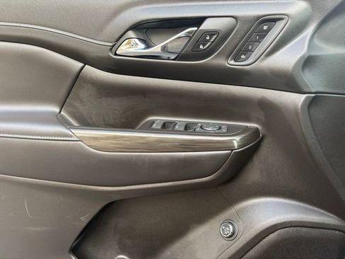 Certified 2023 GMC Acadia SLT w/ Elevation Edition image 31