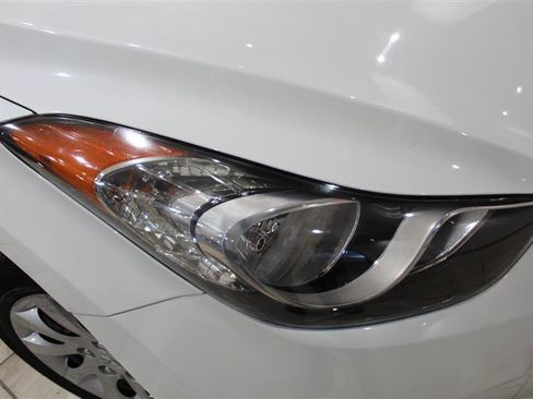 Used 2013 Hyundai Elantra GLS FWD image 10