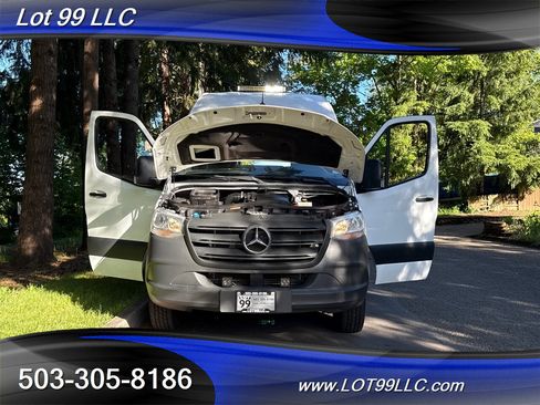 Used 2019 Mercedes-Benz Sprinter 170 image 96
