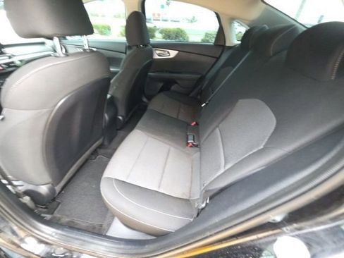 Used 2022 Kia Forte LXS image 23