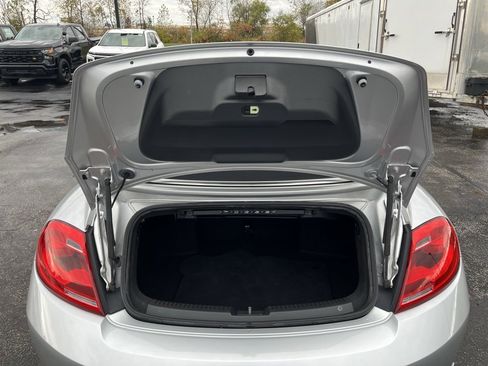 Used 2016 Volkswagen Beetle 1.8T S w/ Lighting Package image 21