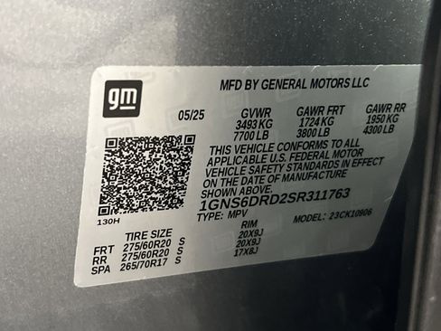Used 2025 Chevrolet Suburban Z71 AWD/4WD image 32